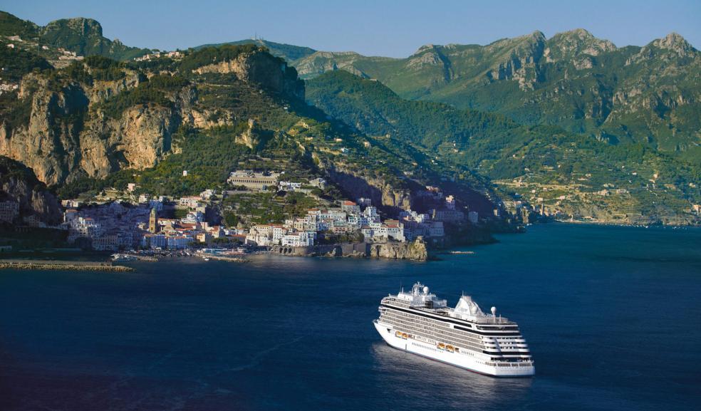 cruise ships amalfi coast italy